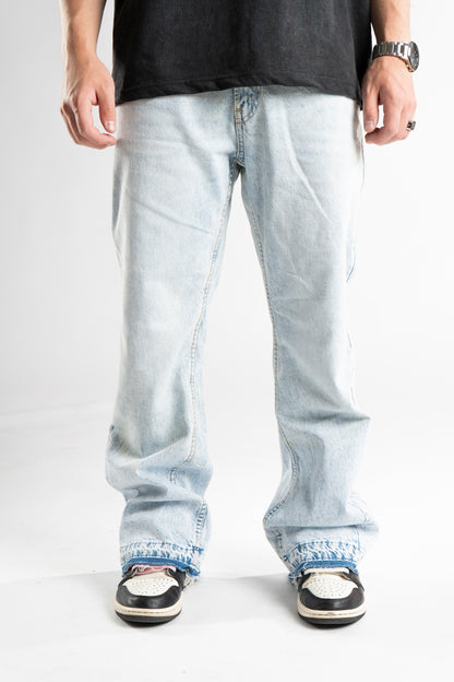 BLUE FLARED JEANS