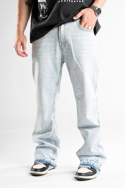 BLUE FLARED JEANS