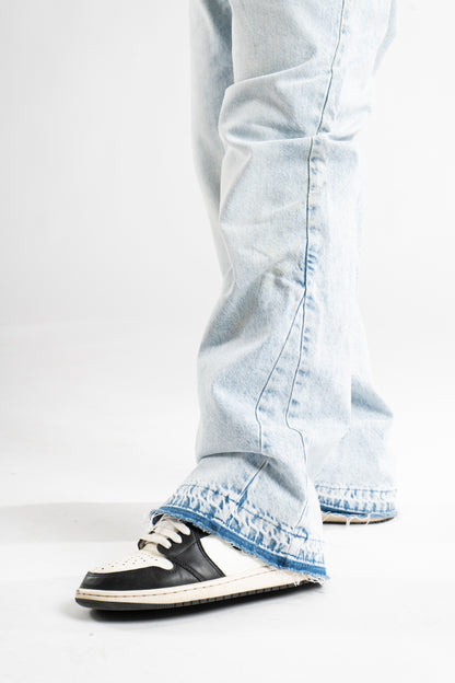 BLUE FLARED JEANS