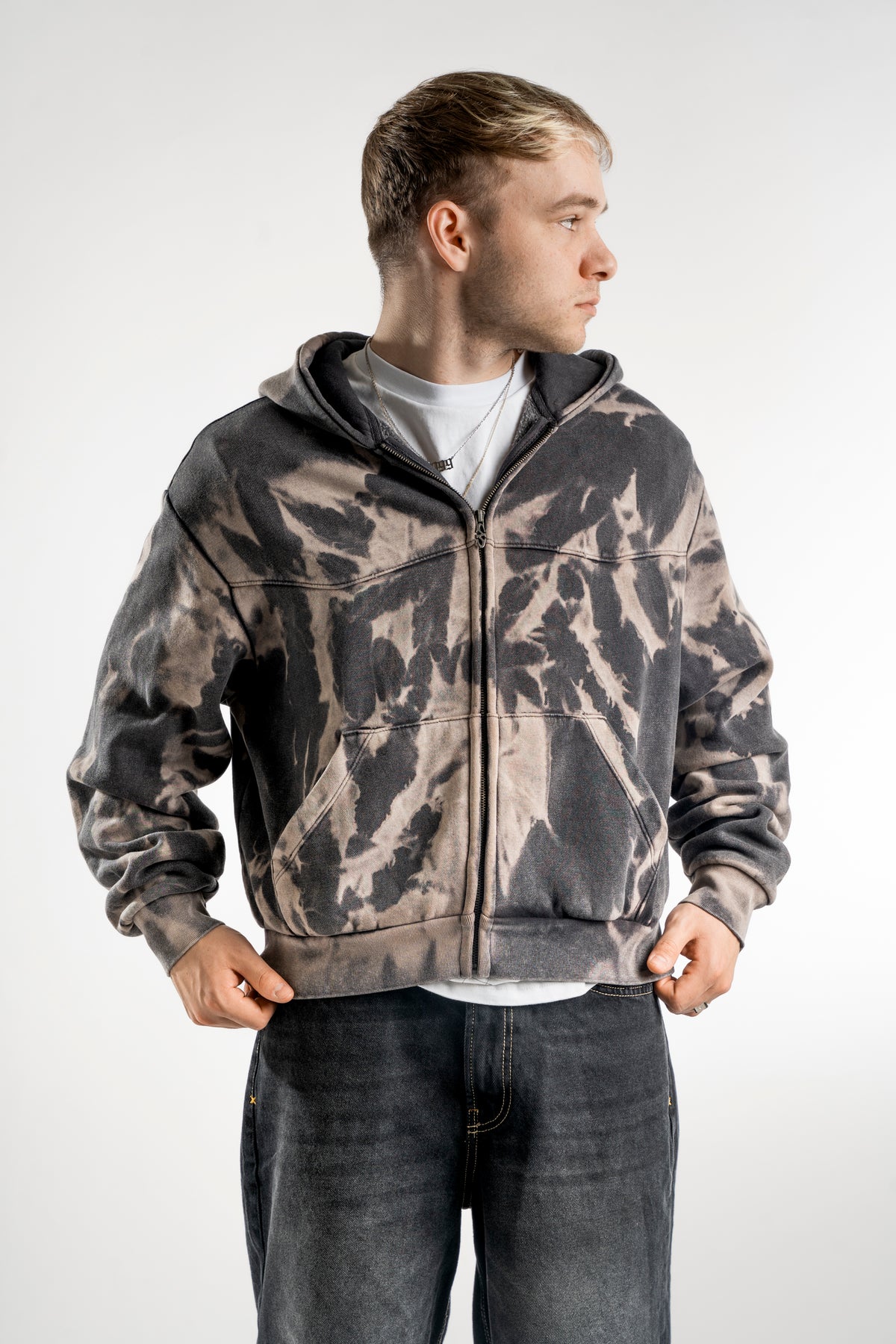 BLEACHED BLACK ZIPPER HOODIE