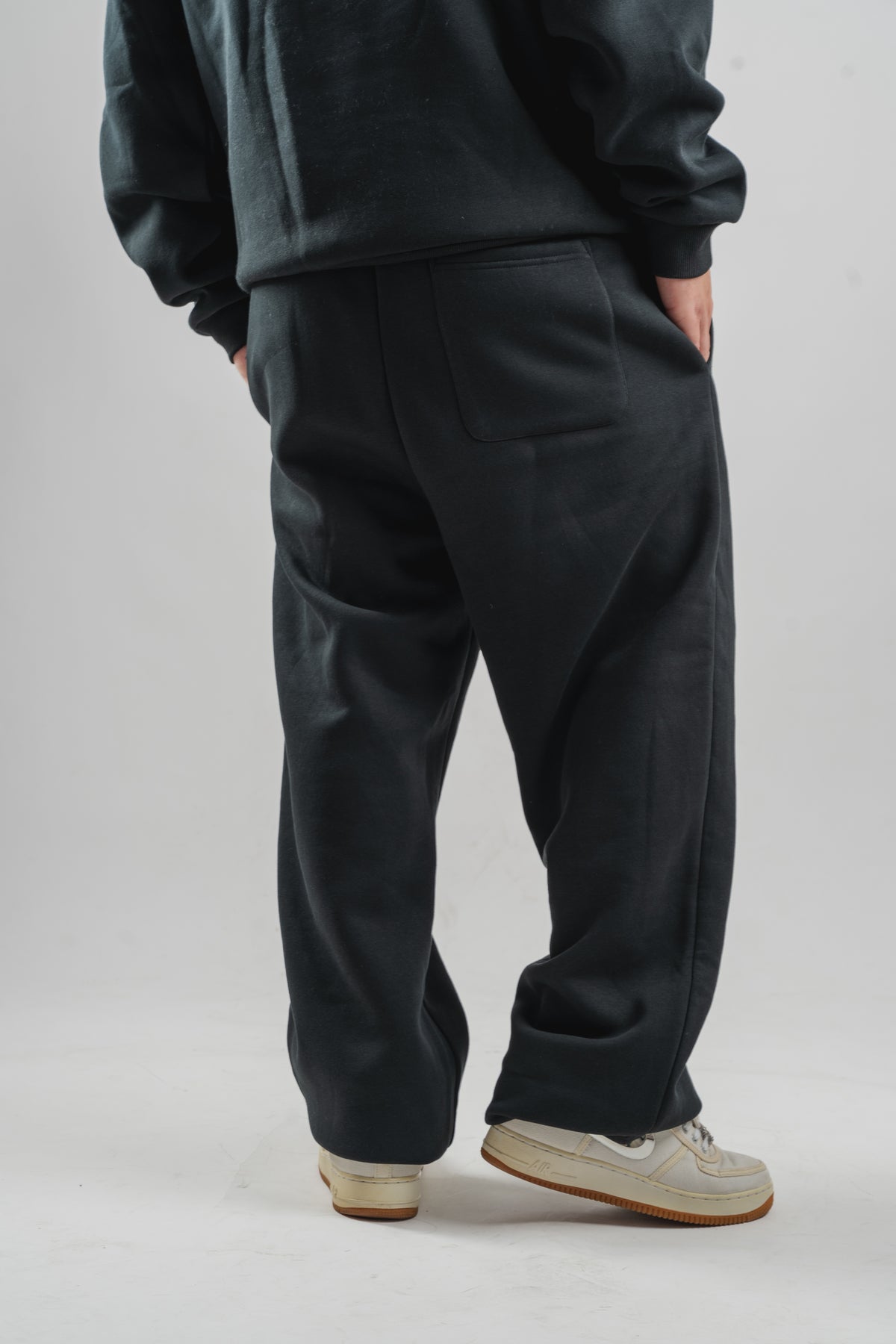 CPP BLACK SWEATPANTS