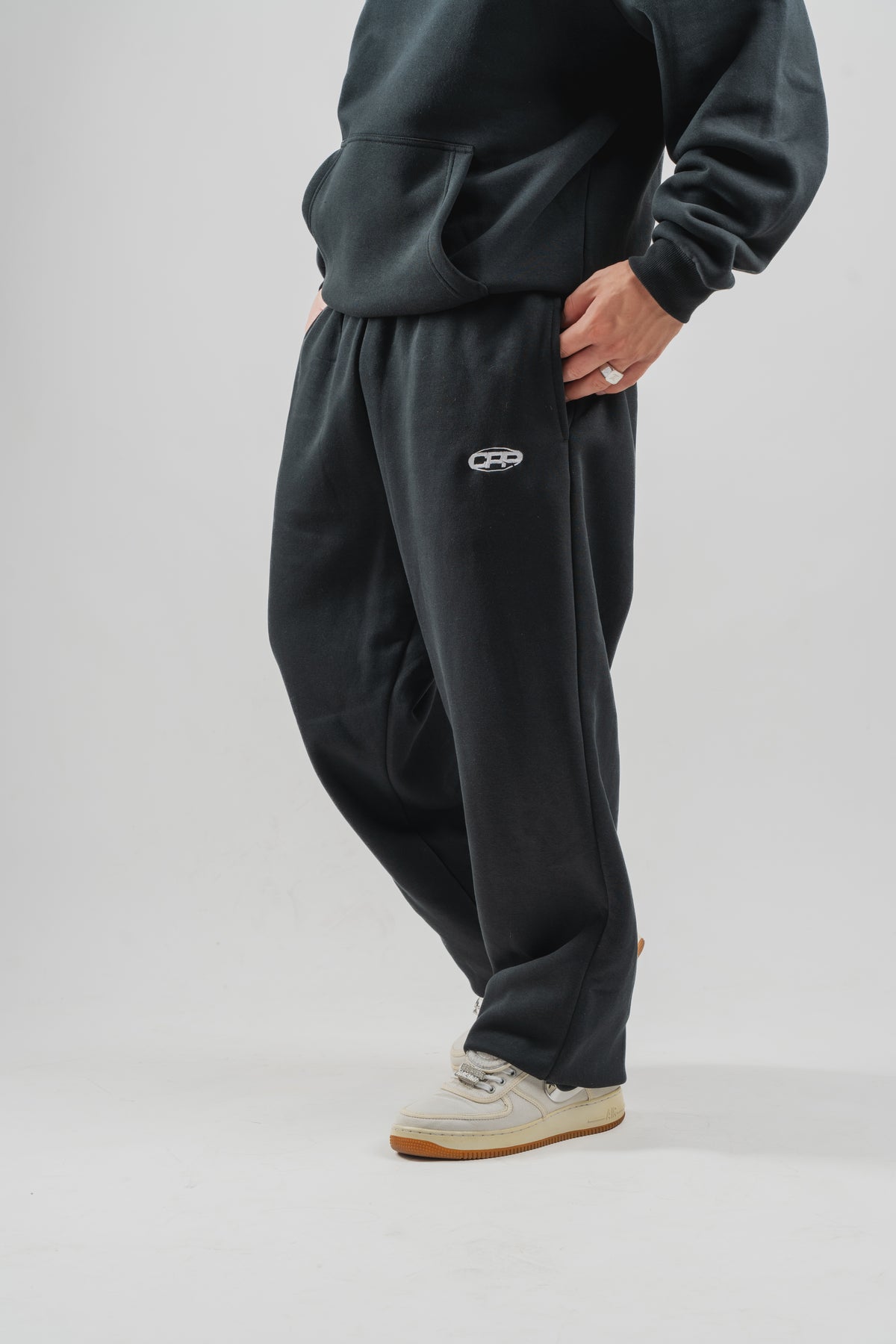 CPP BLACK SWEATPANTS