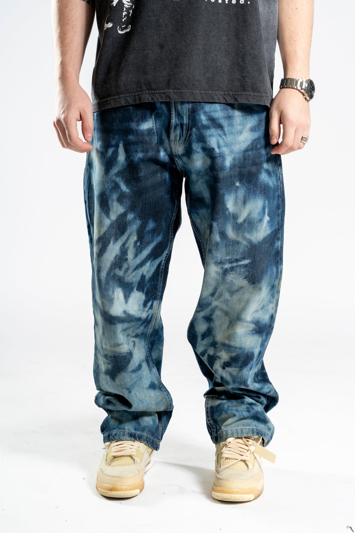 BAGGY BLEACHED BLUE JEANS 1