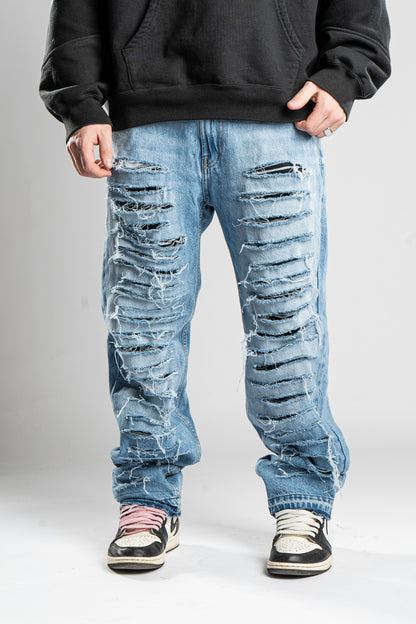 DISTRESSED BLUE JEANS