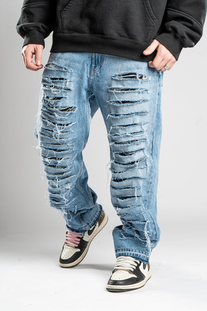DISTRESSED BLUE JEANS