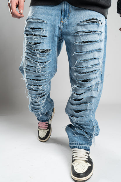 DISTRESSED BLUE JEANS