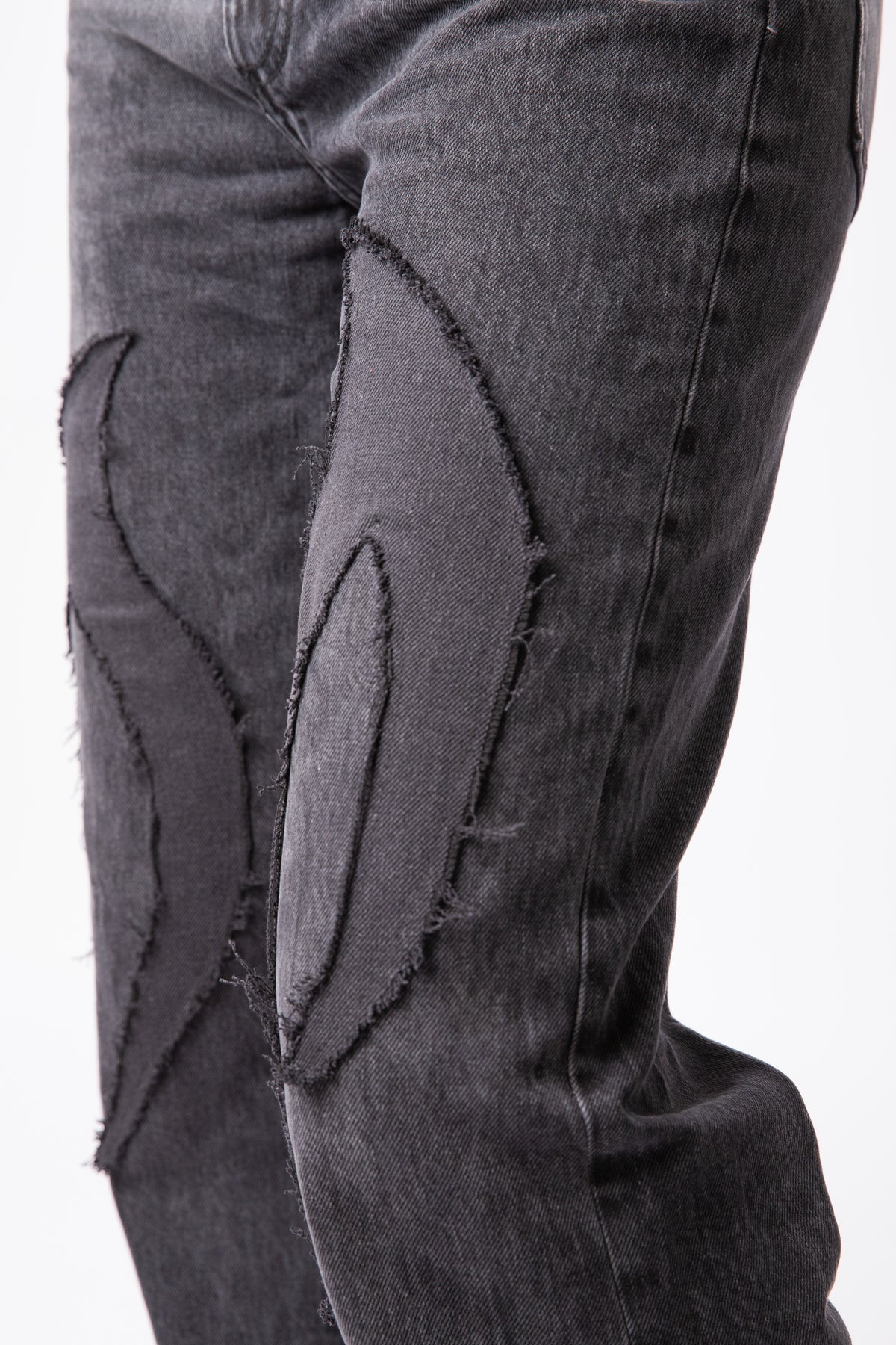 CUSTOM DISTRESSED TRIBAL JEANS WMNS