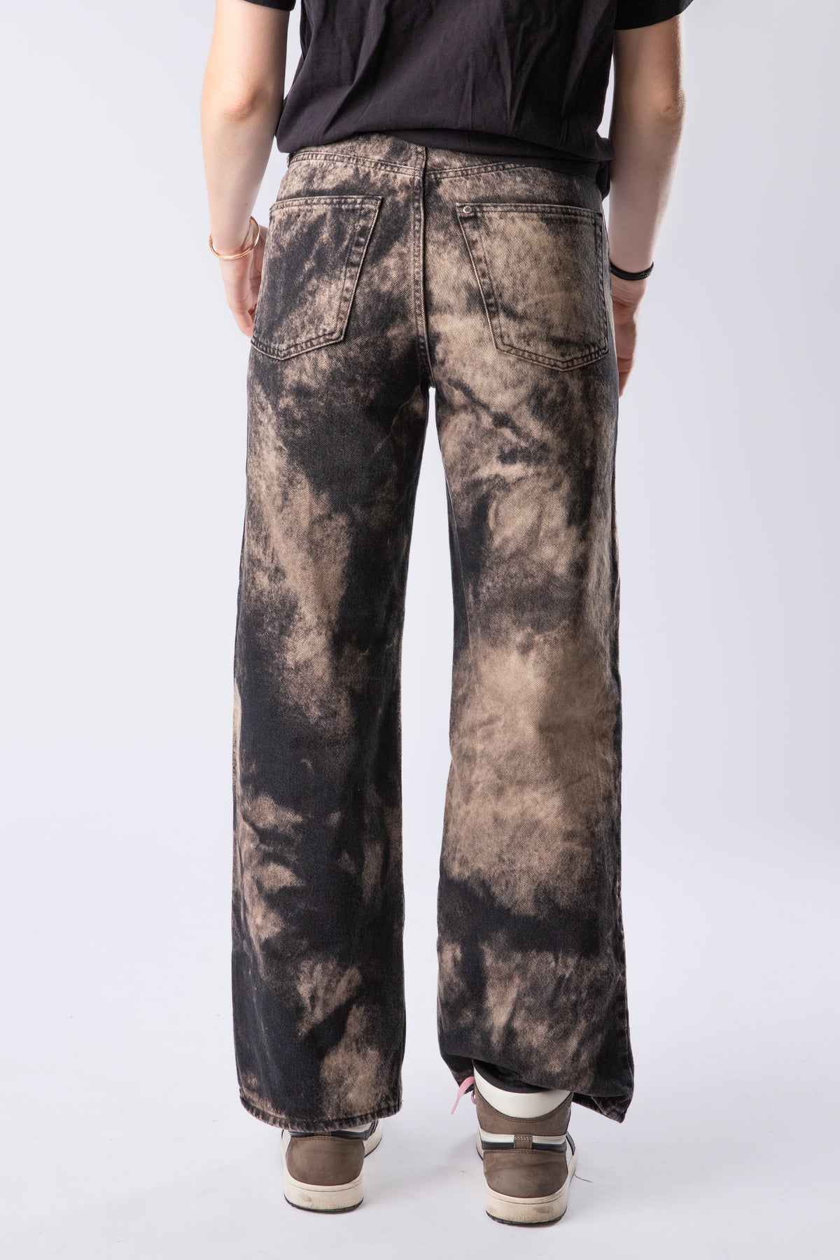 CUSTOM BLEACHED JEANS